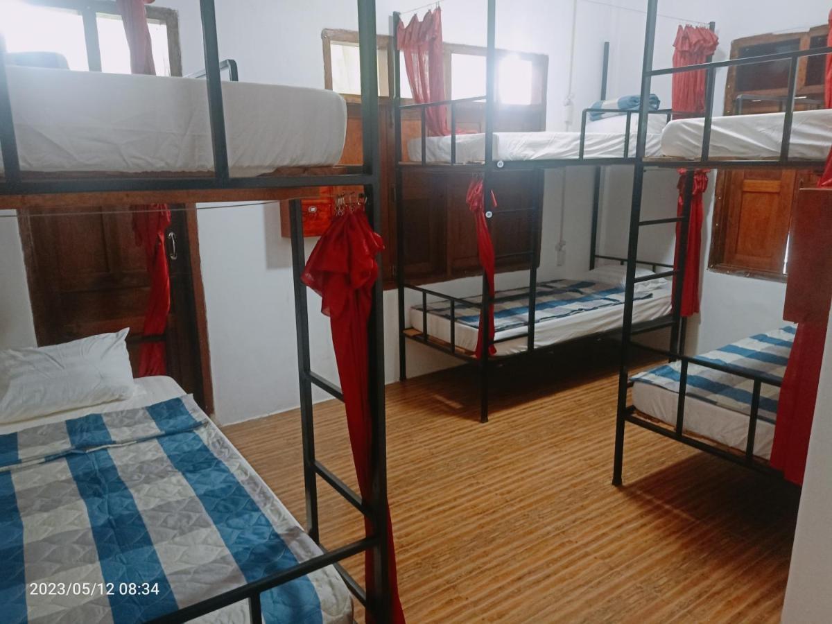 Aurora Backpackers Hostel Luang Prabang Ngoại thất bức ảnh