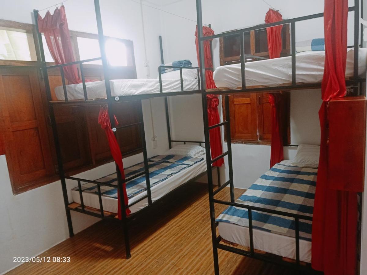 Aurora Backpackers Hostel Luang Prabang Ngoại thất bức ảnh