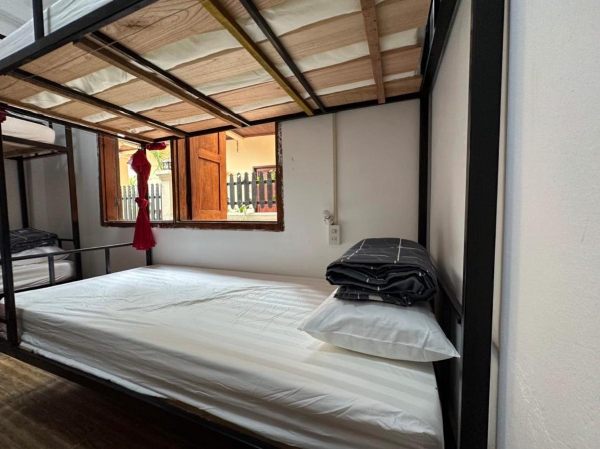 Aurora Backpackers Hostel Luang Prabang Ngoại thất bức ảnh