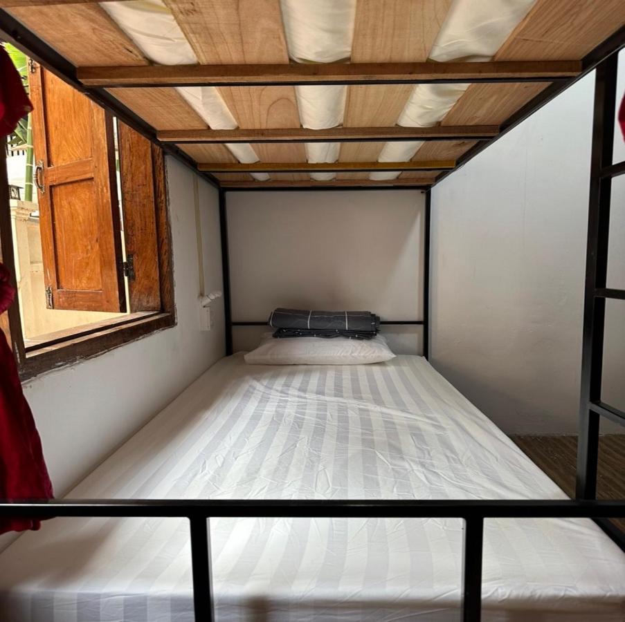Aurora Backpackers Hostel Luang Prabang Ngoại thất bức ảnh