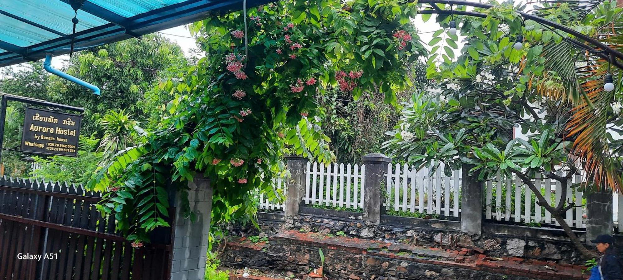 Aurora Backpackers Hostel Luang Prabang Ngoại thất bức ảnh