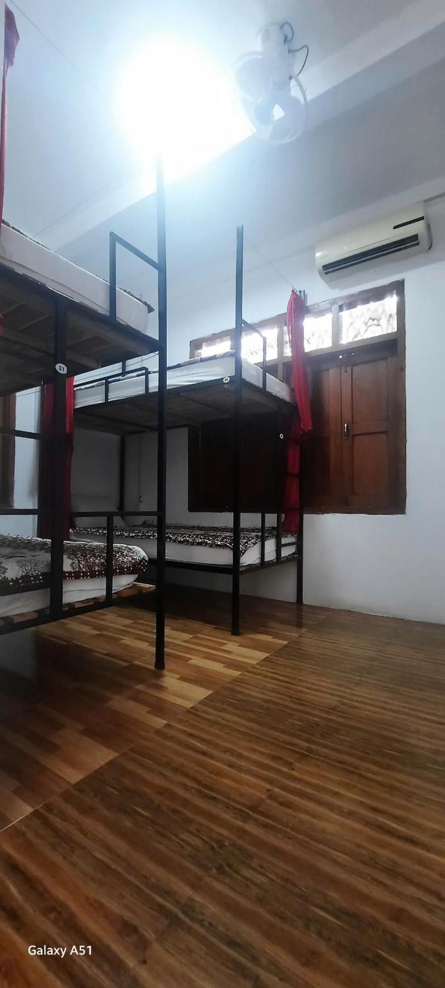 Aurora Backpackers Hostel Luang Prabang Ngoại thất bức ảnh